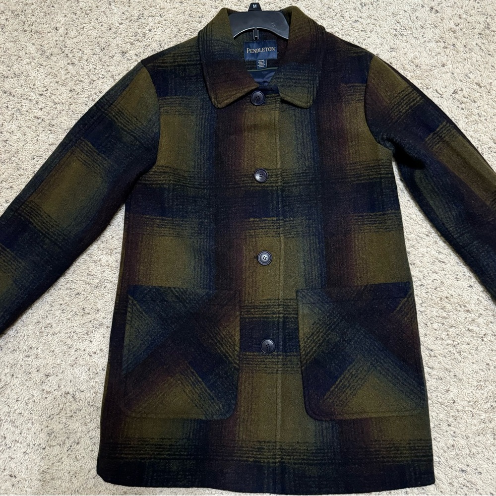 Womens Pendleton plaid winter jacket. Navy/olive green/burgandy. Never worn.